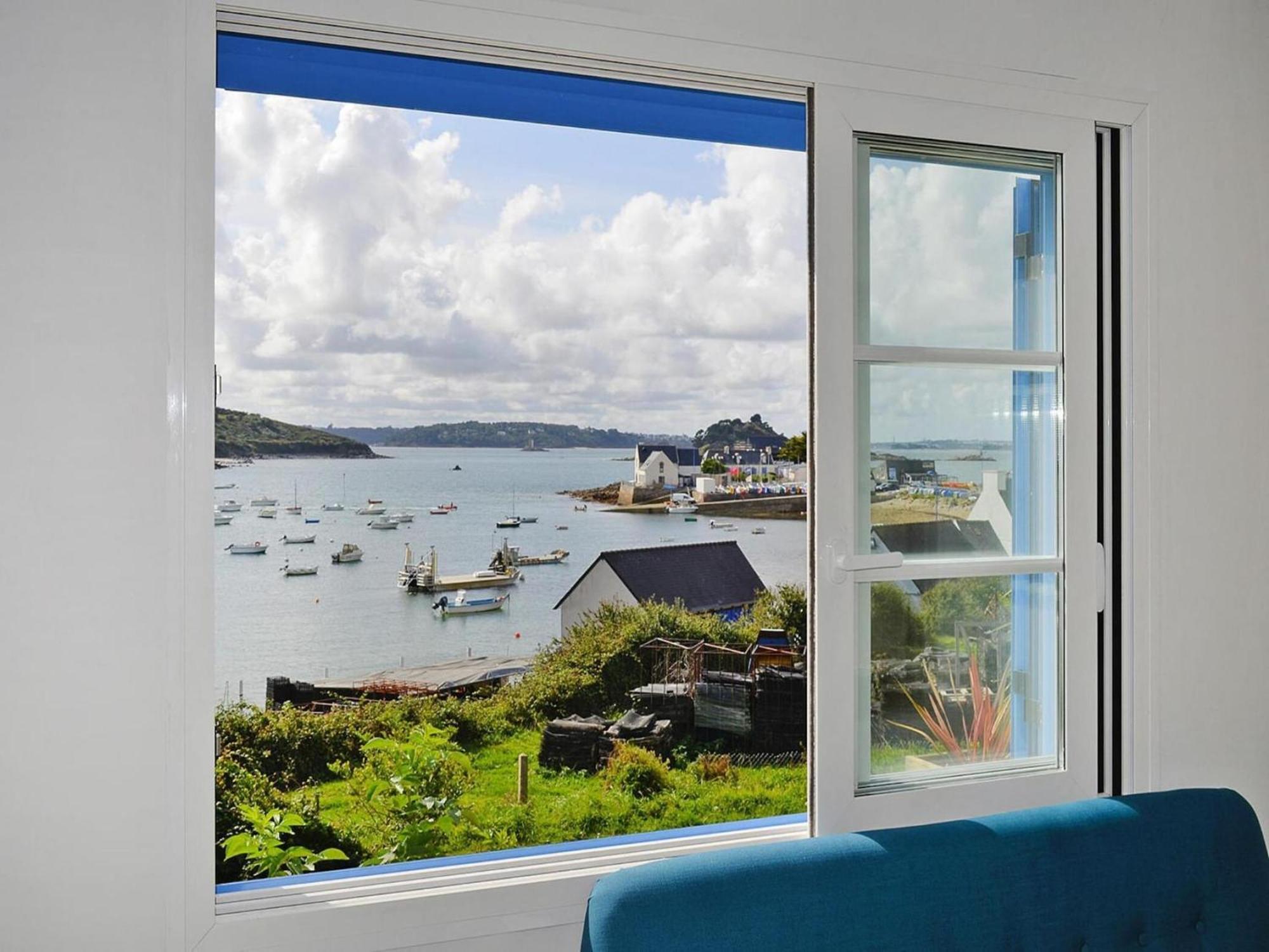 Pretty Breton Holiday Home In A Top Location Plougasnou Dış mekan fotoğraf